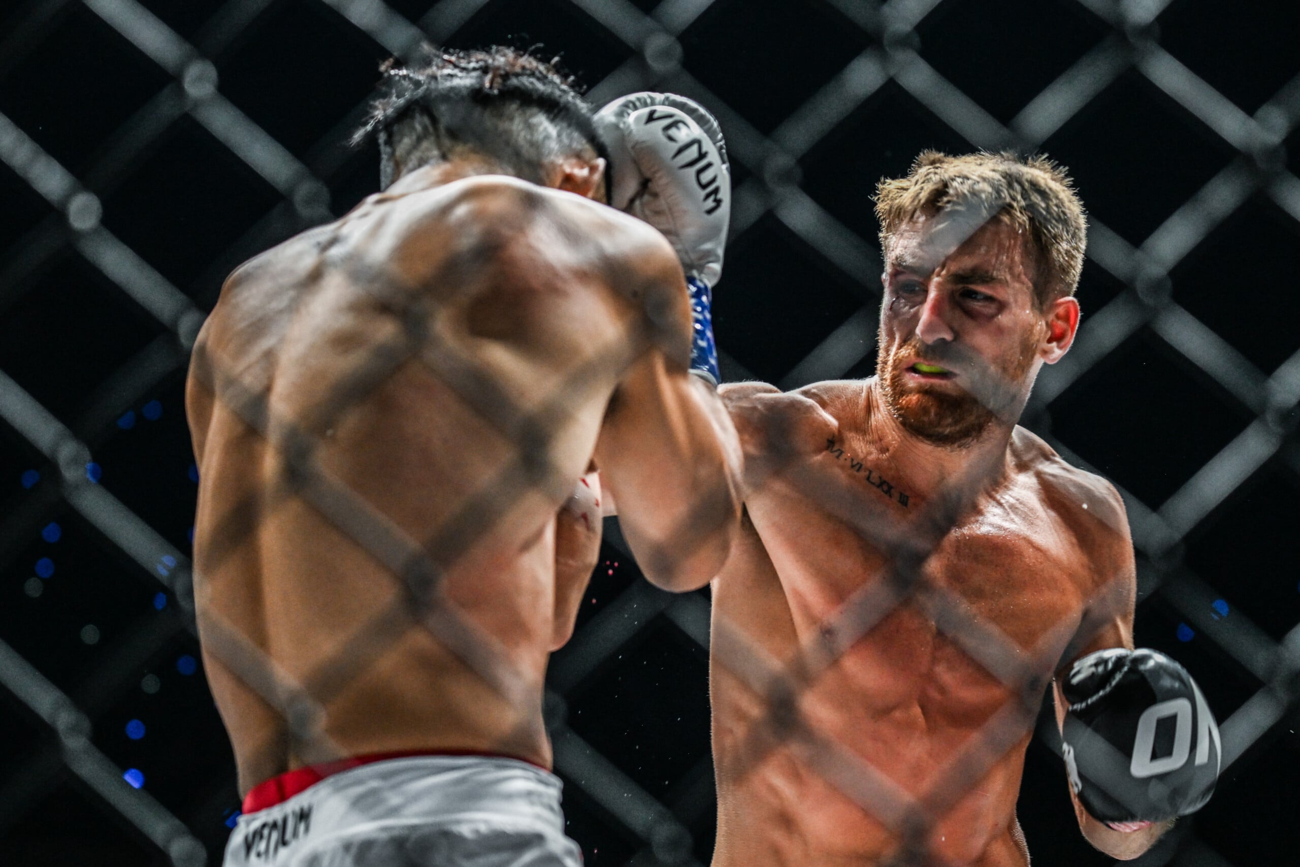 Jonathan Haggerty punches Hiroki Akimoto at ONE SAMURAI 4